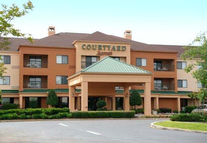 Courtyard By Marriott Monroe Airport Hotel Buitenkant foto
