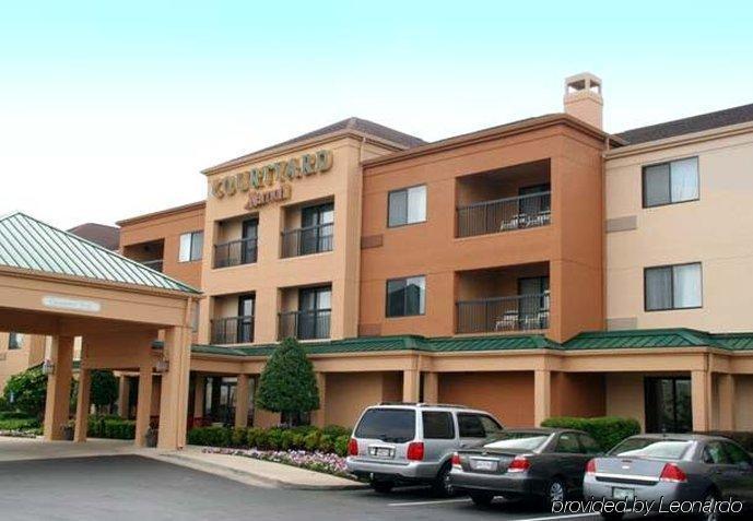 Courtyard By Marriott Monroe Airport Hotel Buitenkant foto
