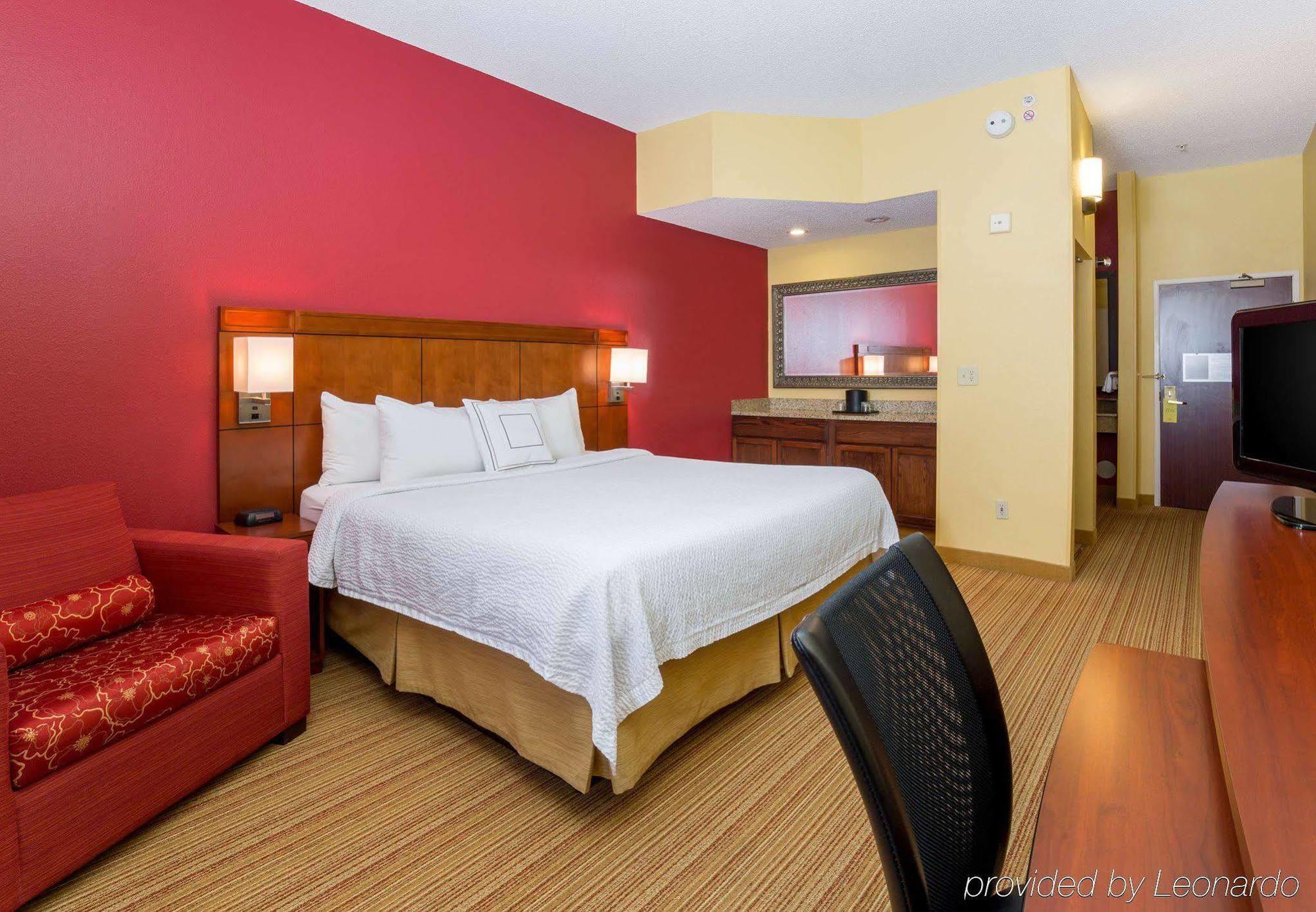 Courtyard By Marriott Monroe Airport Hotel Buitenkant foto