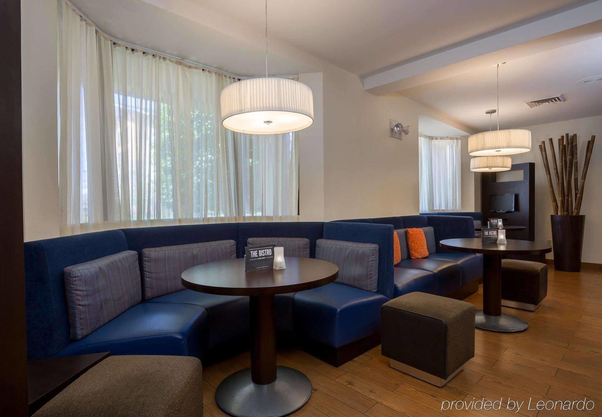 Courtyard By Marriott Monroe Airport Hotel Buitenkant foto